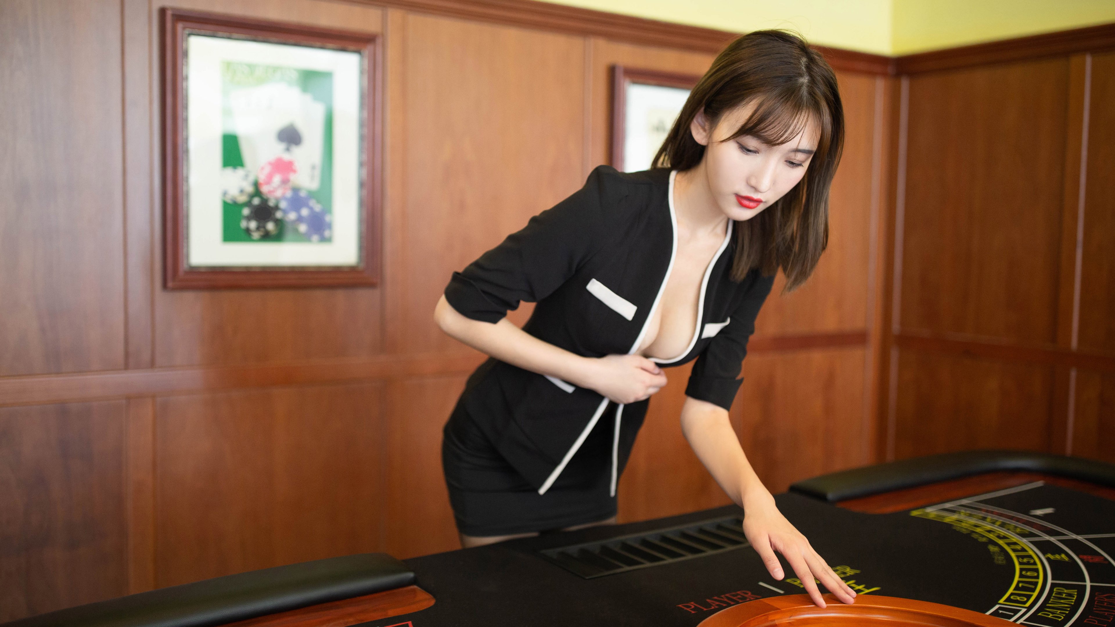 世界举重女子组：力量与技术并举夺目，世界女子举重比赛视频